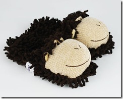 childrens-fuzzy-monkey-slippers-1-lg