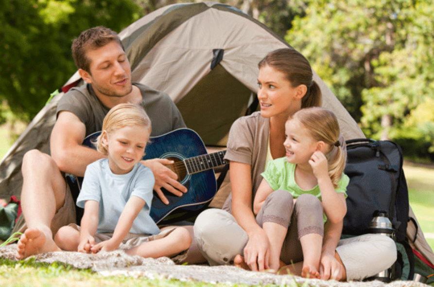 Camping with dad. Кемпинг семьей на море с детьми. Уикенд семья дети высокое качество. Camping with Family. Family in Camping.