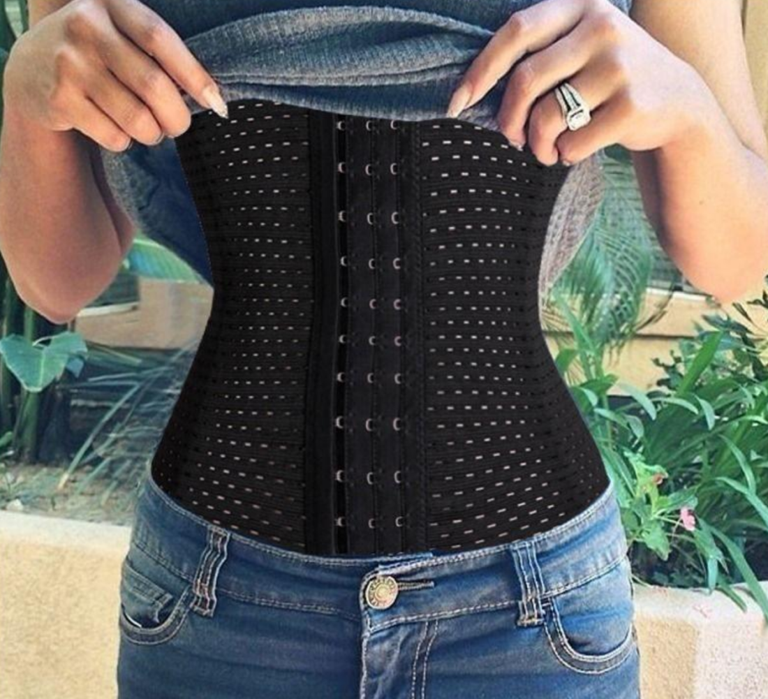 Should I Wear a Corset? The Benefits of Waist Training